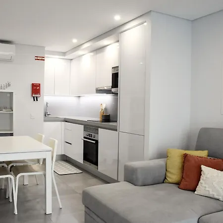 Largo Gaspar Lemos 1d 公寓